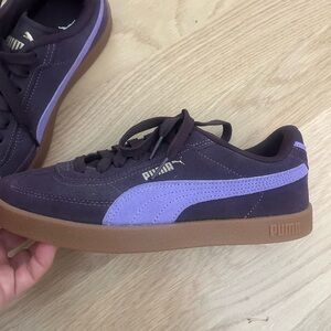 NEW Ladies Puma Violet and Purple Sneakers size 7.5